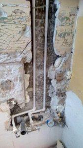 Trasee apă rece apă caldă la boiler bucătărie