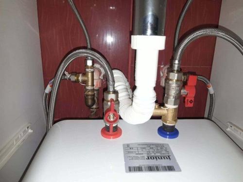 Instalare boiler electric 10 litri - detaliu
